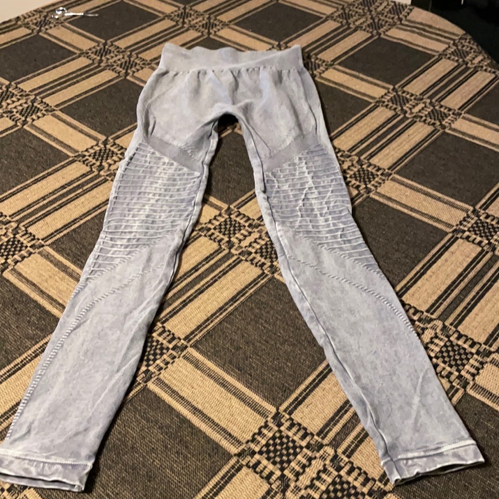 Three Bird Nest Gray Leggings Size XS.